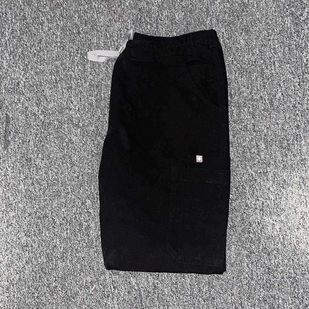 Figs Black skinny leg scrub pants